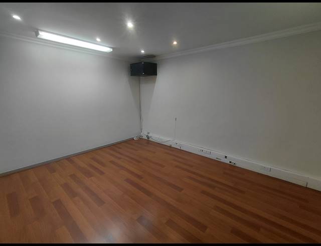 118M² OFFICE TO LET IN FOURWAYS